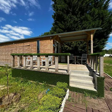 The Caduceus Quality Budget Cabins Chertsey Buitenkant foto