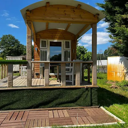The Caduceus Quality Budget Cabins Chertsey Buitenkant foto