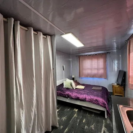 The Caduceus Quality Budget Cabins Chertsey Buitenkant foto