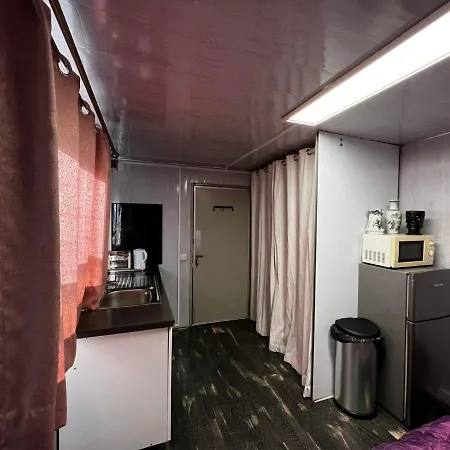 The Caduceus Quality Budget Cabins Chertsey Buitenkant foto