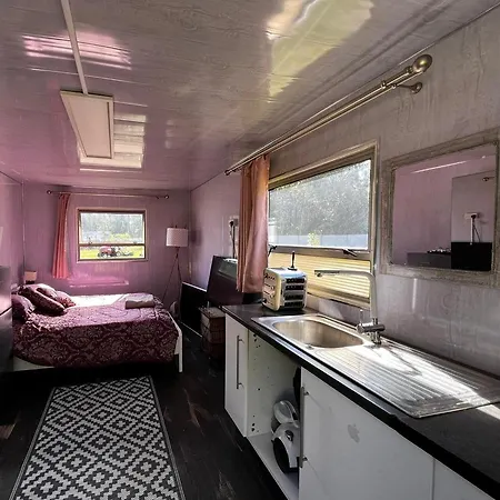 The Caduceus Quality Budget Cabins Chertsey Buitenkant foto