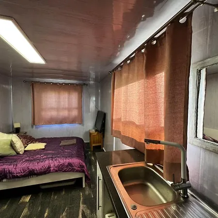 The Caduceus Quality Budget Cabins Chertsey Buitenkant foto