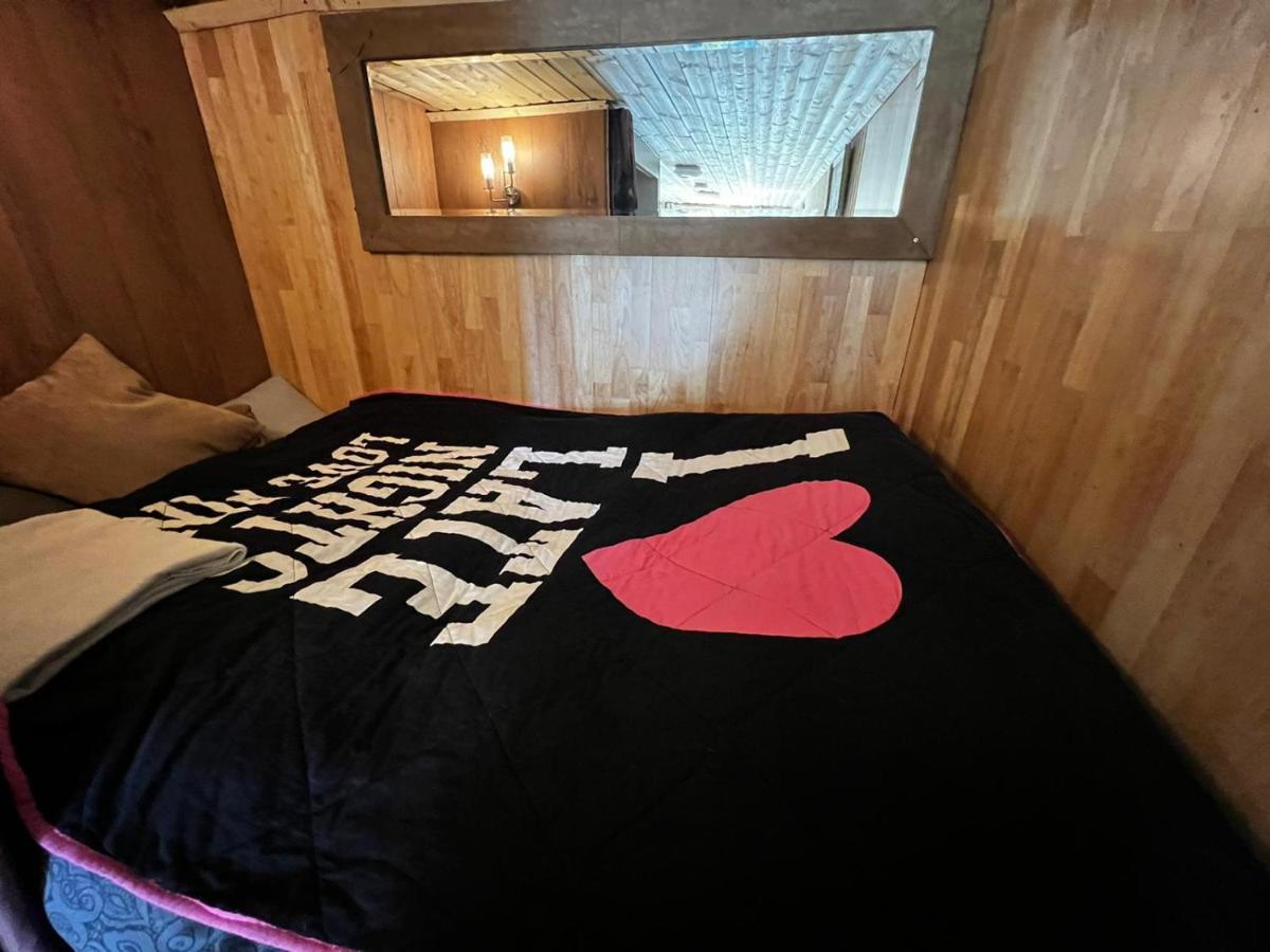 The Caduceus Quality Budget Apartment *